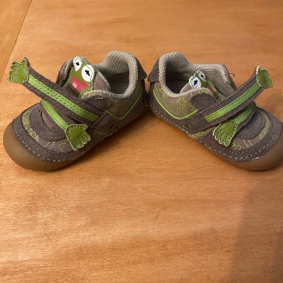 Disney Brown and Green Baby Walker Shoes featuring Kermit the Frog - Picture 5 of 6